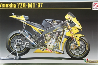 1/12�@���}�n YZR-M1 2007