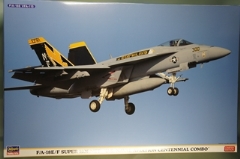 1/72　F/A-18E/F スーパー ホーネット　 “アメリカ海軍航空100周年 コンボ”　２機セット