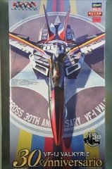 1/72　VF-1J バルキリー　「マクロス30周年塗装機」
