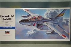 1/72　川崎 T-4 　「航空自衛隊」 